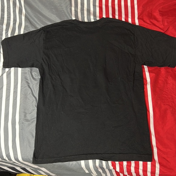 Mens VINTAGE Black “Unity” Shortsleeved T-Shirt - Picture 4 of 4